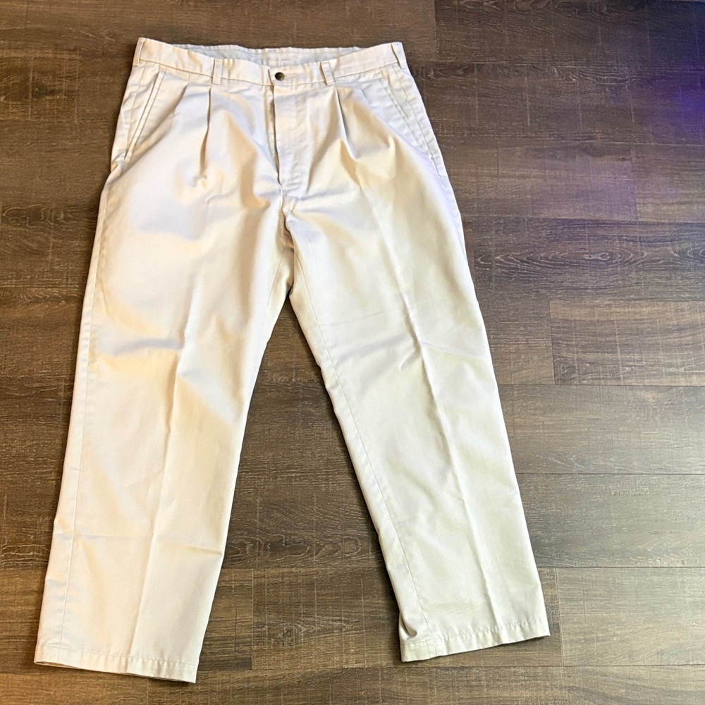 Haggar Men's Cream Chinos